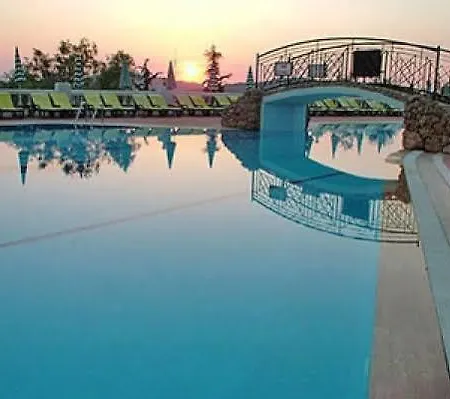 Royal Park Artemisia Club 2*