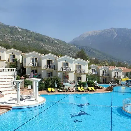 Royal Park Artemisia Club Hotel